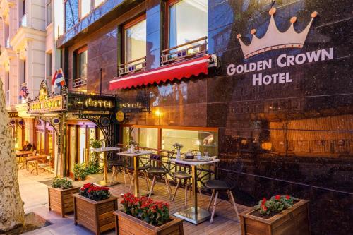 Golden Crown Restaurant: Where Culinary Royalty Meets Timeless Hospitality Golden Crown Restaurant: Where Culinary Royalty Meets Timeless Hospitality
