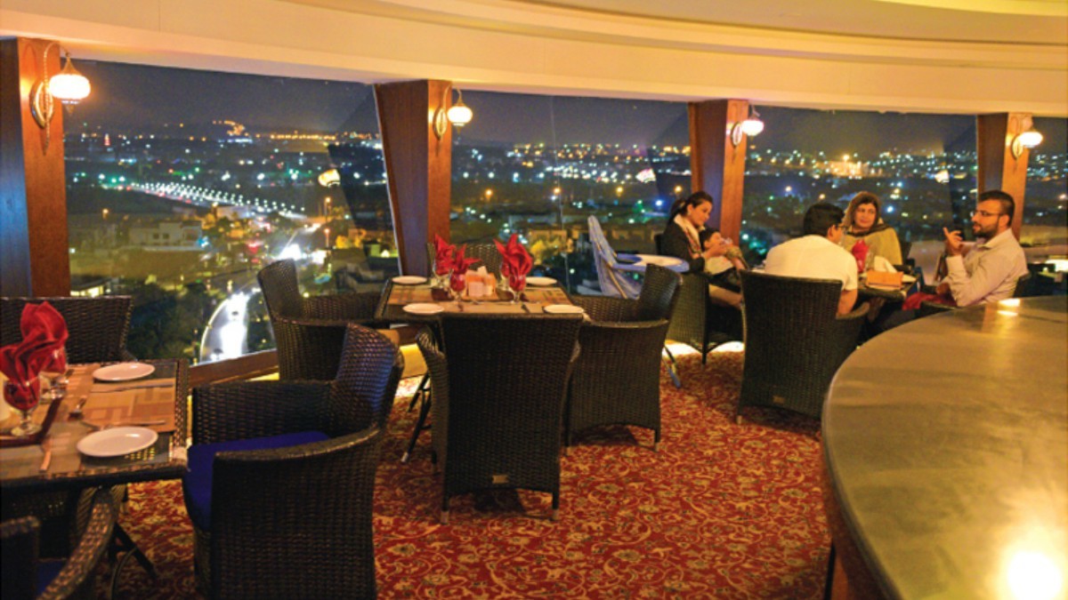 🆕 Karachi’s Downtown Dining Revolution: Exploring the Hottest New Restaurants