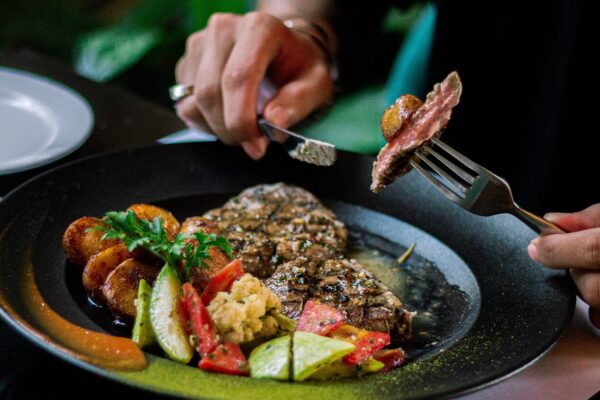 Best Vegan Restaurants Near Me: Karachi’s Greenest Gems for Plant-Based Dining Best Vegan Restaurants Near Me: Karachi’s Greenest Gems for Plant-Based Dining